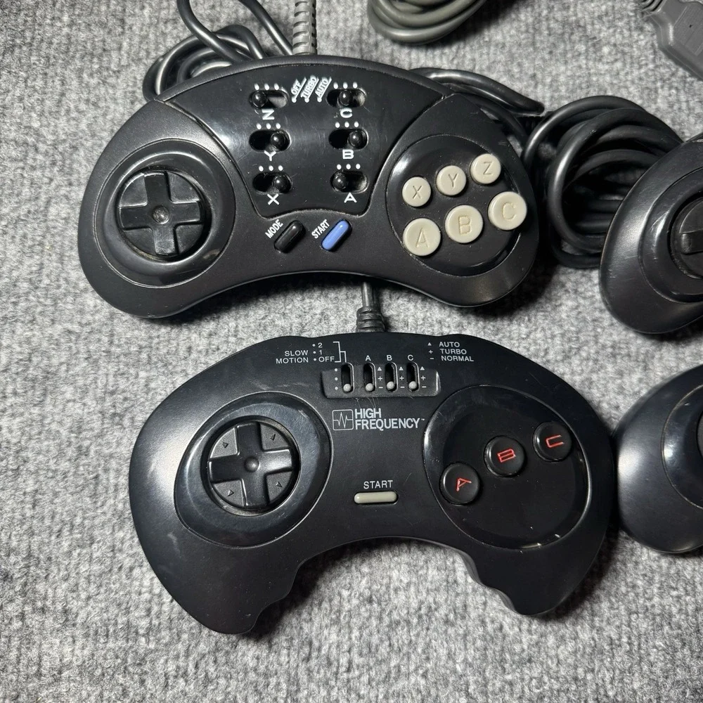 Lot of 3 Third Party & 1 OEM Sega Genesis Controllers Tested Working 4 Total